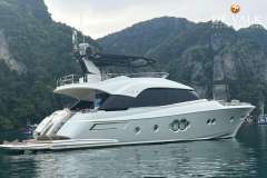 Monte Carlo Yachts MCY 70 Flybridge