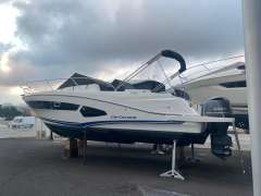 Jeanneau Cap Camarat 10.5 WA Iate a motor
