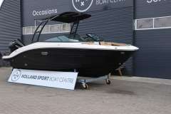 Sea Ray SPX 210 Outboard