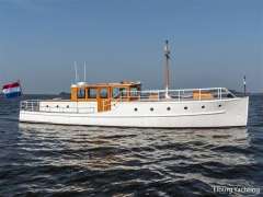 Vries Lentsch Bromo Motoros yacht