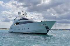 ISA Yachts 120