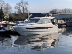 Jeanneau NC37 met slechts 87 uur! Motoryat
