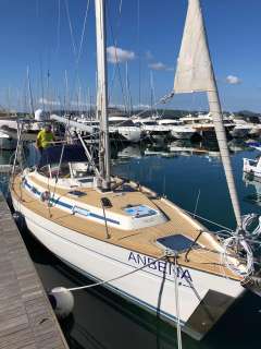 Bavaria 42 Ocean Center Cockpit