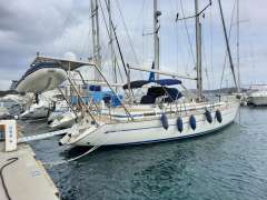 Bavaria 42 Ocean Center Cockpit