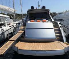 Pershing 64