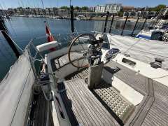 Helmsman Opus 35