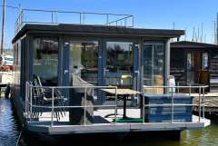 Havenlodge Castalia Houseboat
