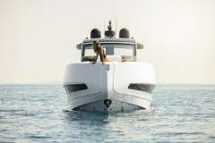 Invictus TT420 Motor Yacht