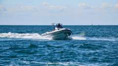 Grand Golden Line 750 De Luxe Festrumpfschlauchboot