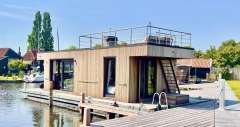 Surla 12 Terherne (koop)ligplaats Houseb Yüzer ev