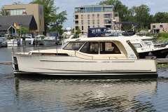 Greenline 33 Hybrid Ready