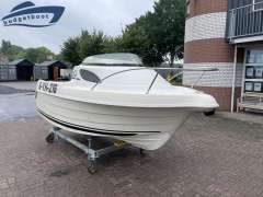 Quicksilver 420 Cabin