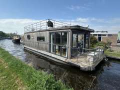 Lotus Houseboats Lotus Houseboats 1