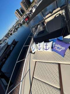 Quicksilver Sundeck 875