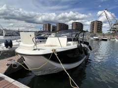 Quicksilver Sundeck 875