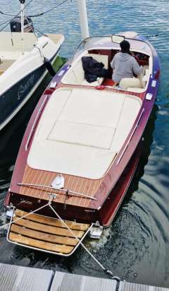 Boesch 560 Sundeck Boesch 560 Sundeck