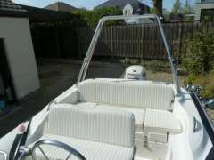ZAR Formenti Zar 53 met Evinrude E-TEC 115