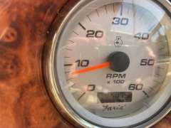 Rinker 250 Fiesta Vee