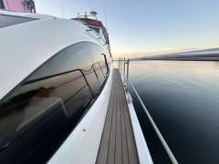 Broom 370