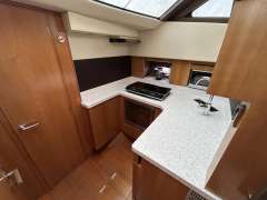 Broom 370