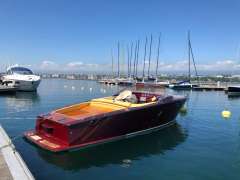Boesch 850 Runabout