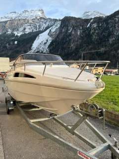 550 Cruiser Bateau à cabine