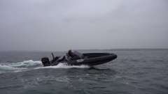 IRON 827 Bateau de sport