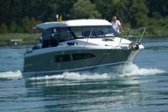 Jeanneau NC 9 Hardtop