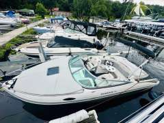 Rinker 246 Captiva