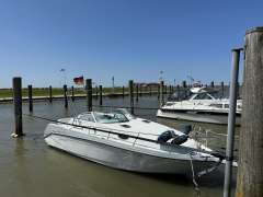 Rinker Fiesta Vee 265