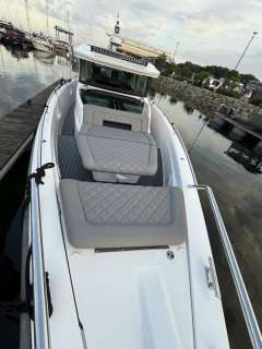 Axopar 37 XC Cross Cabin