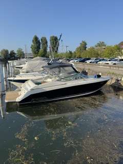Regal Ventura 8.3/8.8 Sportboot
