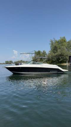 Regal Ventura 8.3/8.8 Sport boat