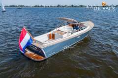 Long Island 33 Runabout