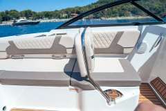 Bayliner VR6 Cuddy 2
