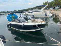 Quicksilver Bowrider 555