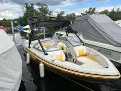 Tahoe Q5 Deck Boat
