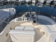 Sealine F37 Sealine F37