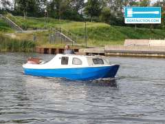 Motorboat 900