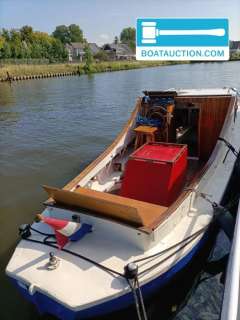 Motorboat 900