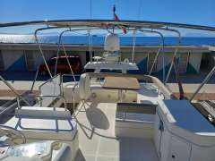 Ferretti 560