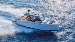 Beneteau Gran Turismo 35 Center console