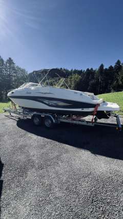 Rinker Captiva 232 Cuddy Sportboot