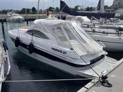 Pershing 37