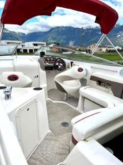 Rinker 232 Captiva Cuddy