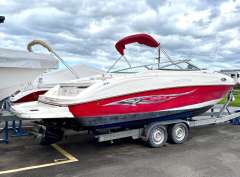 Rinker 232 Captiva Cuddy