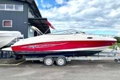 Rinker 232 Captiva Cuddy