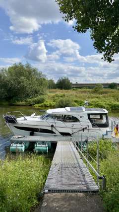 Marex 330 SCA
