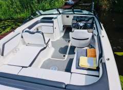 Sea Ray 210 SPX