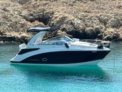 Regal 26 Express Cabin Cruiser